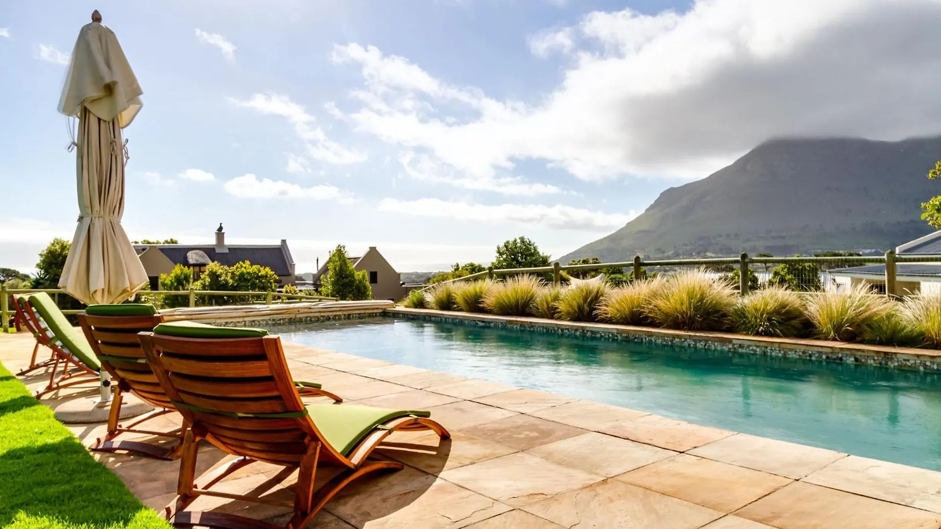 Serene, Thatched Apartment In Noordhoek, ケープタウン